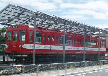 八王子市こども科学館に展示される652号車の風景